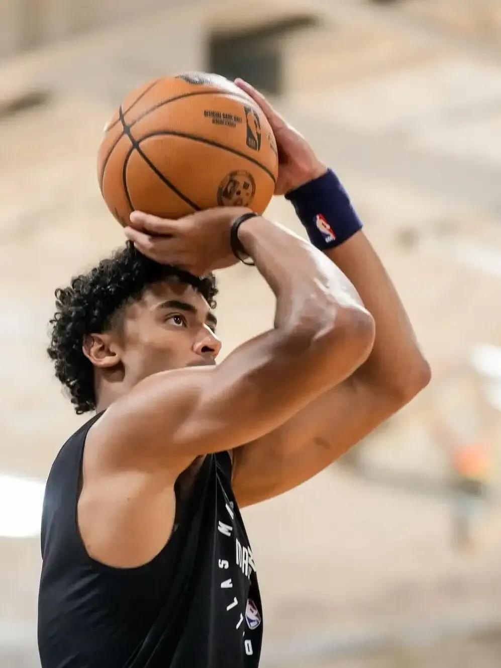 刚刚！犹他爵士今晨更衣室发声底特律活塞围绕NBA总决赛手感冰凉，冲刺阶段里昂调整名单以备NBA常规赛的简单介绍