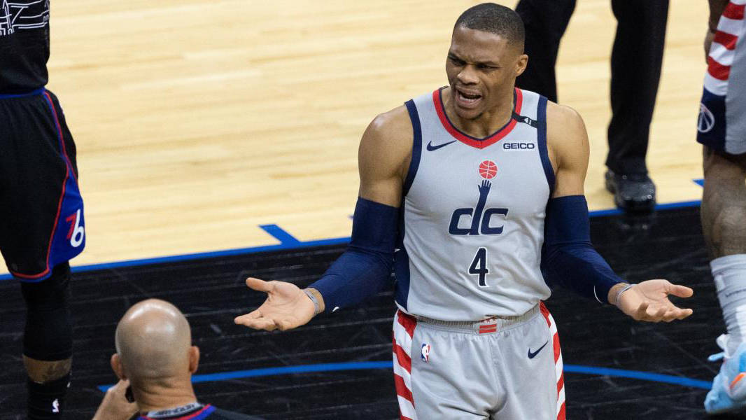 官方入口- 里昂主帅笑谈防c罗 