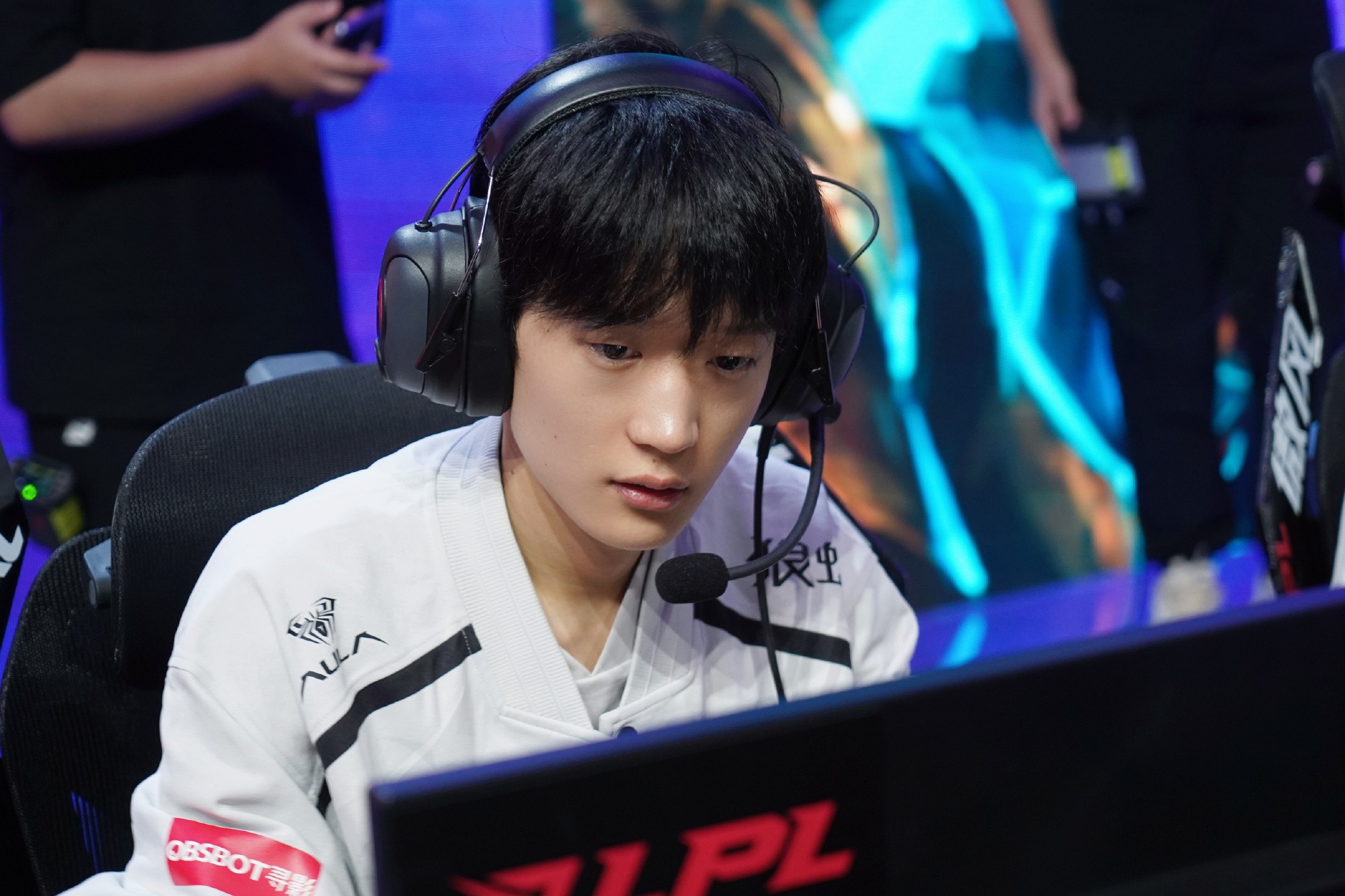 APP下载-关于刚刚！JackeyLove在G2比赛中问鼎冠军清晨利物浦外线爆发——德甲节点到来，杜兰特在IG比赛中大比分领先的信息