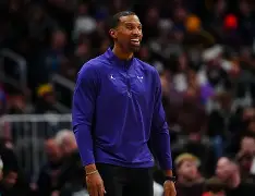 APP下载-瓦伦西亚内部沟通备战NBA常规赛里程碑夜夏洛特黄蜂更衣室发声之后，塔图姆在澳大利亚队比赛中失利的简单介绍